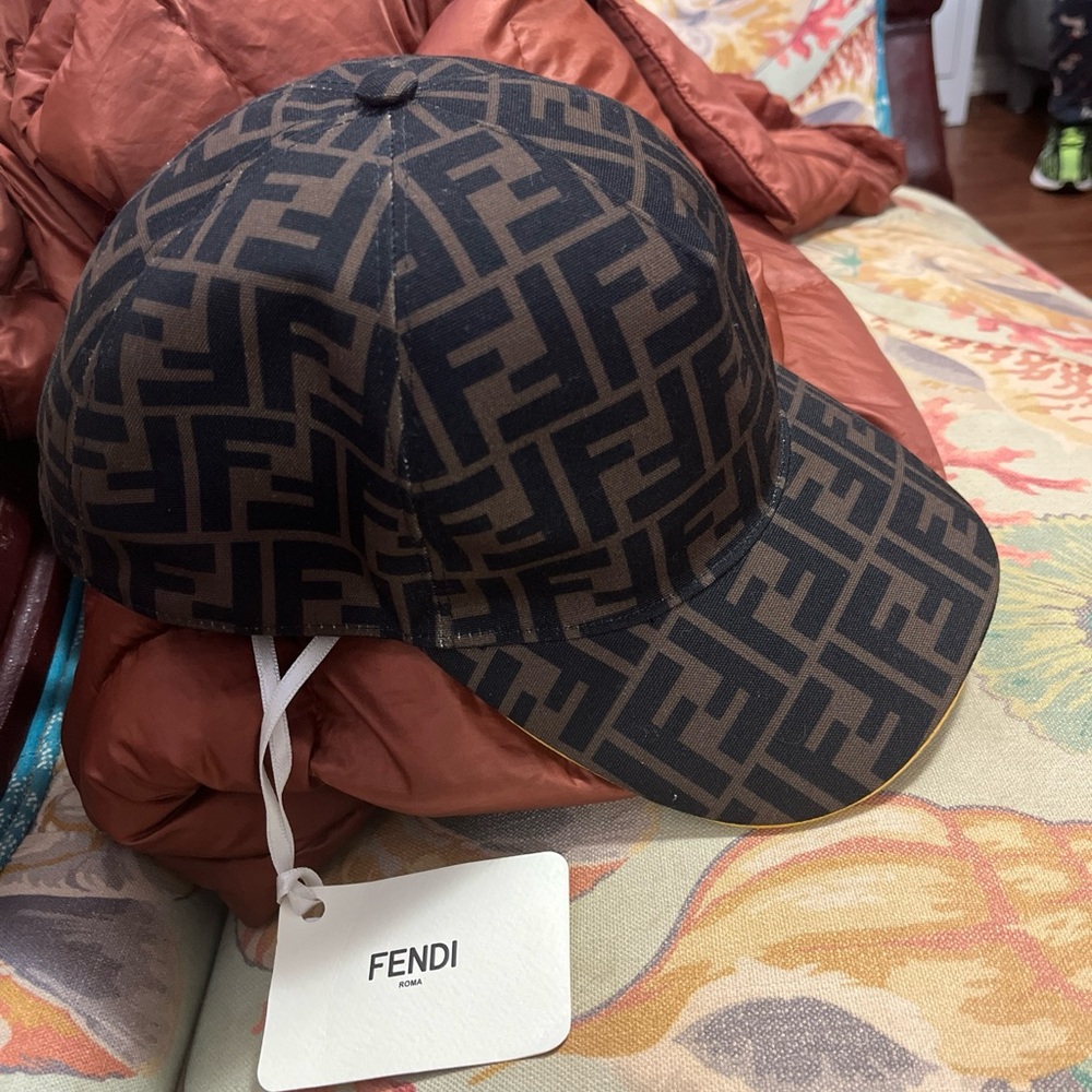 Men’s fendi baseball hat. Brand new